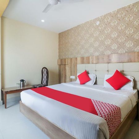 Oyo 48974 Hotel Shweta Residency Варанасі Екстер'єр фото