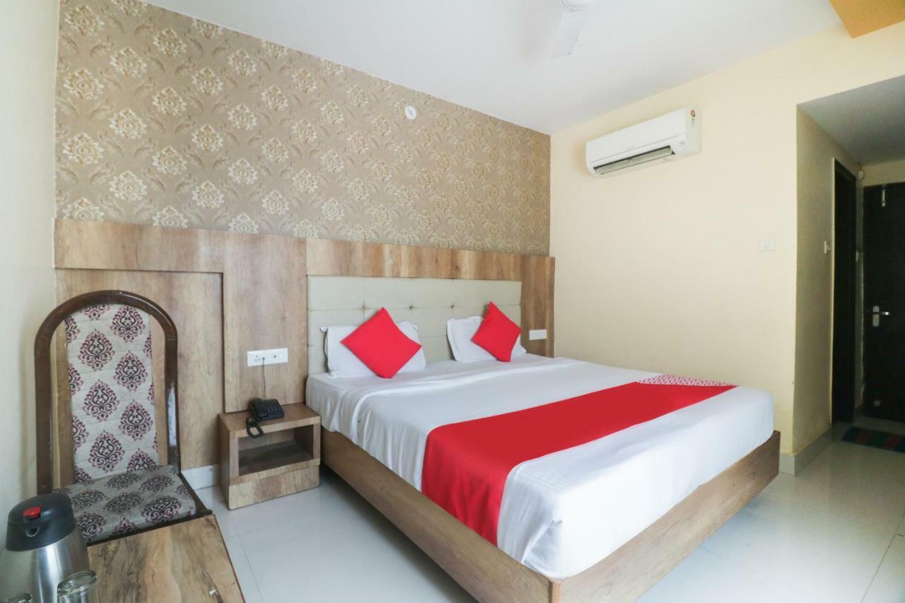 Oyo 48974 Hotel Shweta Residency Варанасі Екстер'єр фото