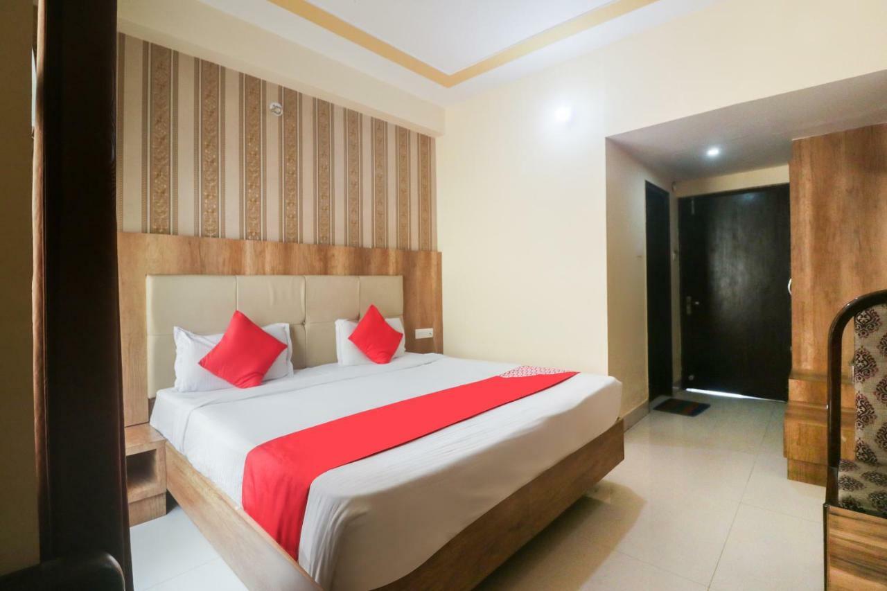 Oyo 48974 Hotel Shweta Residency Варанасі Екстер'єр фото